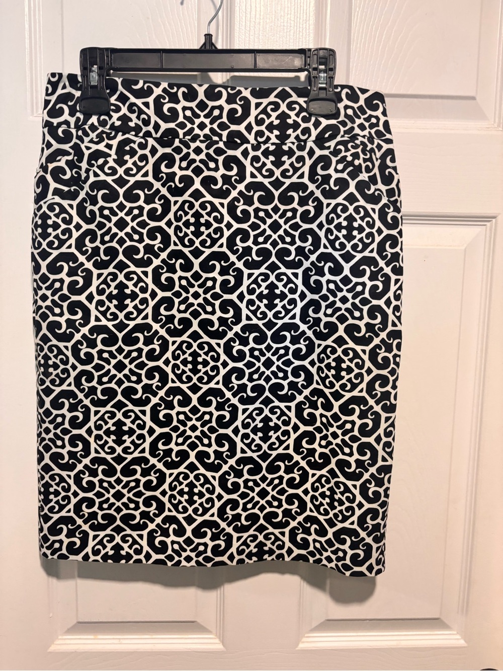 Charter Club black and White Printed Pencil Skirt - Classic Contrast